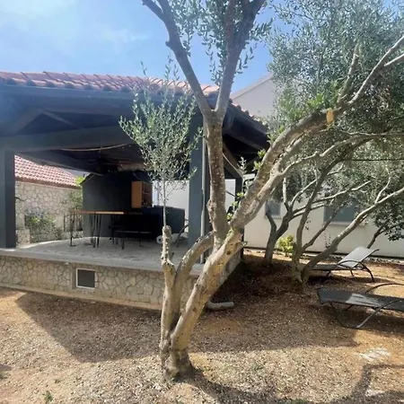 Apartment Pogi Srima *