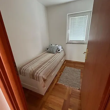 Pogi Srima Apartment Vodice